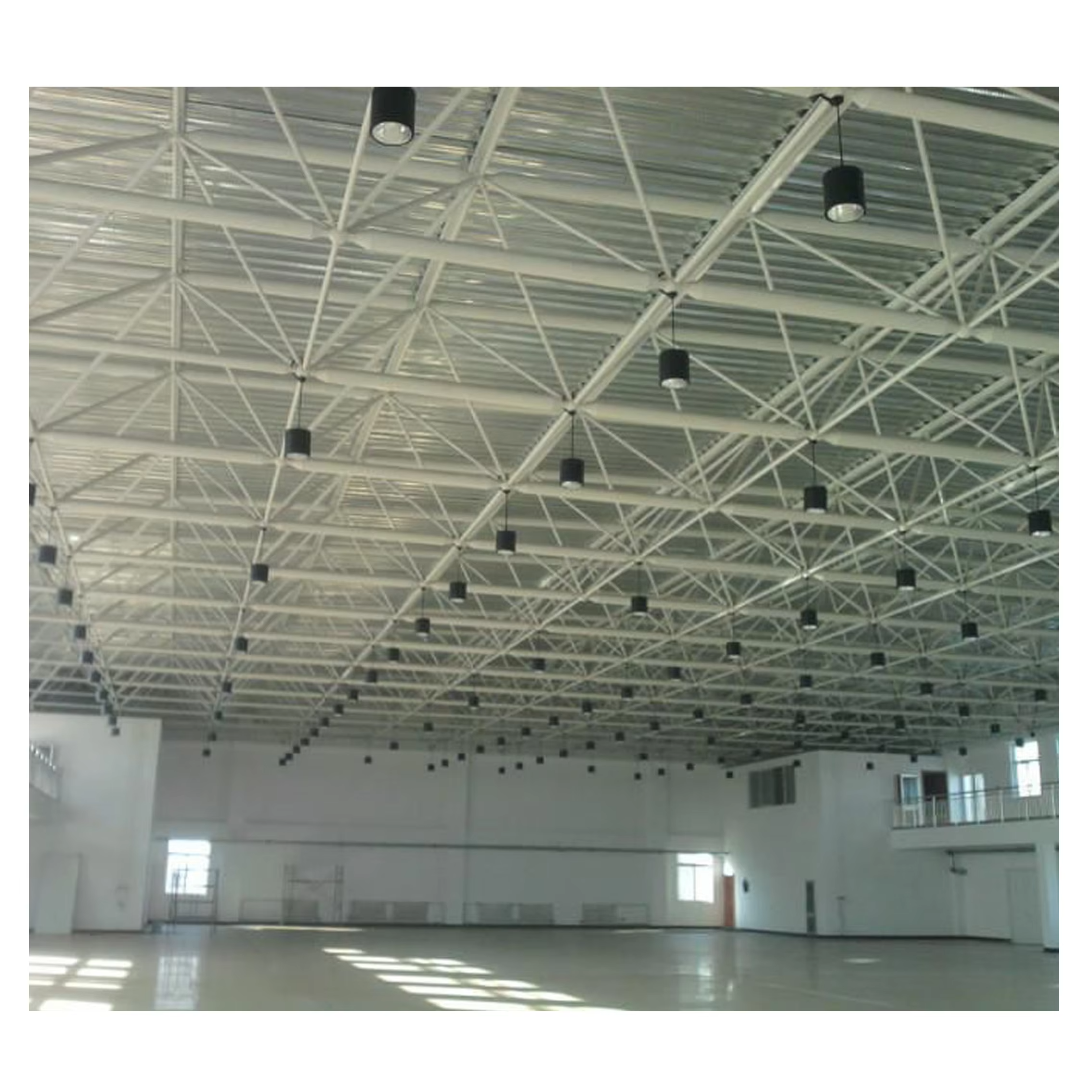 Space Truss main steel components and structural connection details.