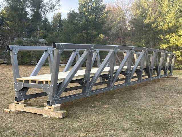 Steel Truss Bridge main steel components and structural connection details.