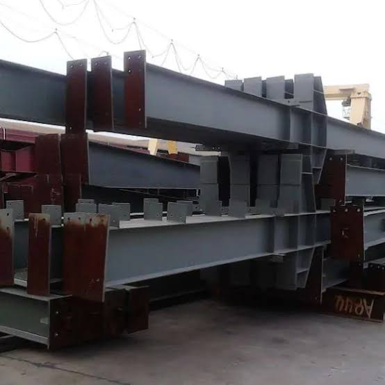Welded H Beam steel structure showing key design and fabrication features.